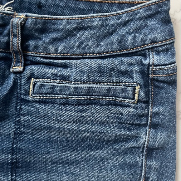 American Eagle Button Fly Jean shorts Size 8 - Picture 10 of 11